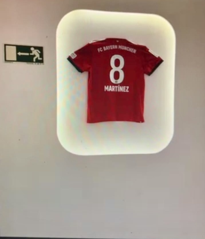 Nicho iluminado para coleccionismo